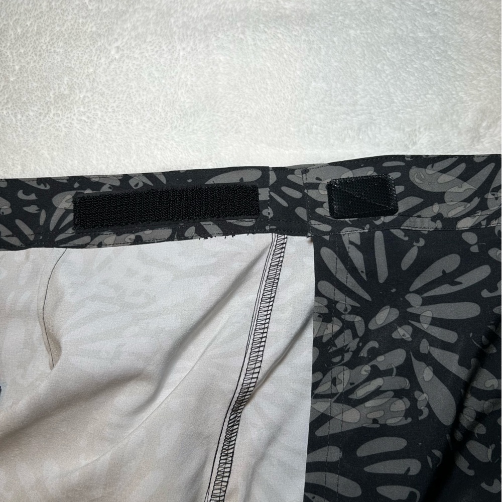 NWT RipSkirt Hawaii Charcoal & Black Shibori Butterfly Length 2 Size XXL - Picture 9 of 15